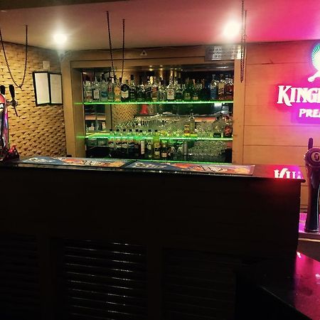 Vivek Hotel Yeni Delhi Dış mekan fotoğraf